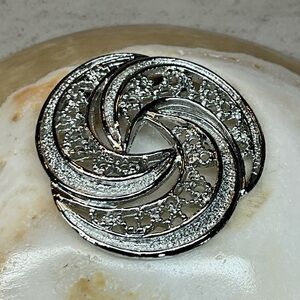 Gerry’s Vintage Silver Tone Swirl Filigree Brooch - Elegant Women's Jewelry